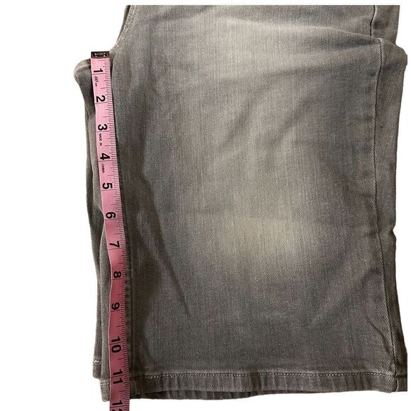 Signature by Levi’s ~ Grey denim Bermuda Shorts ~ size 14 - Picture 11 of 11
